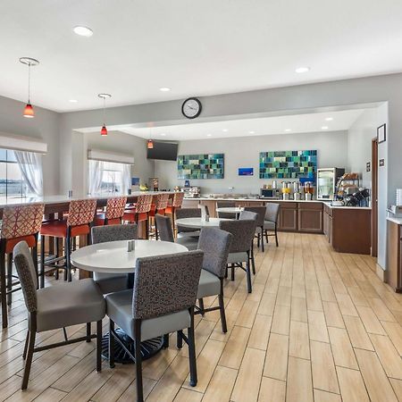Best Western Club House Inn & Suites Mineral Wells Buitenkant foto