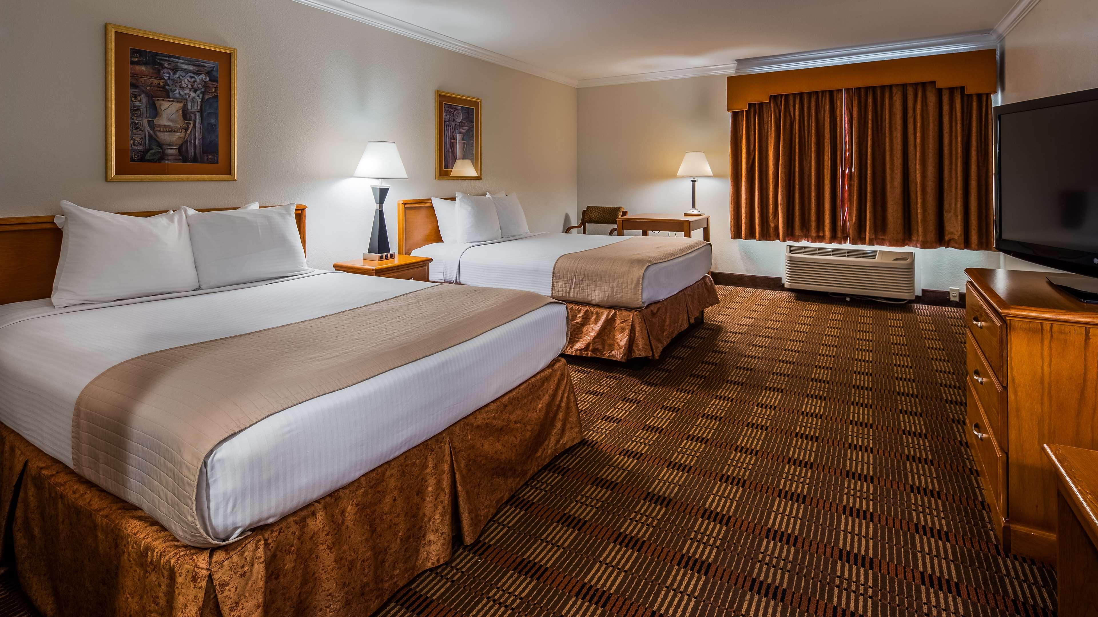 Best Western Club House Inn & Suites Mineral Wells Buitenkant foto