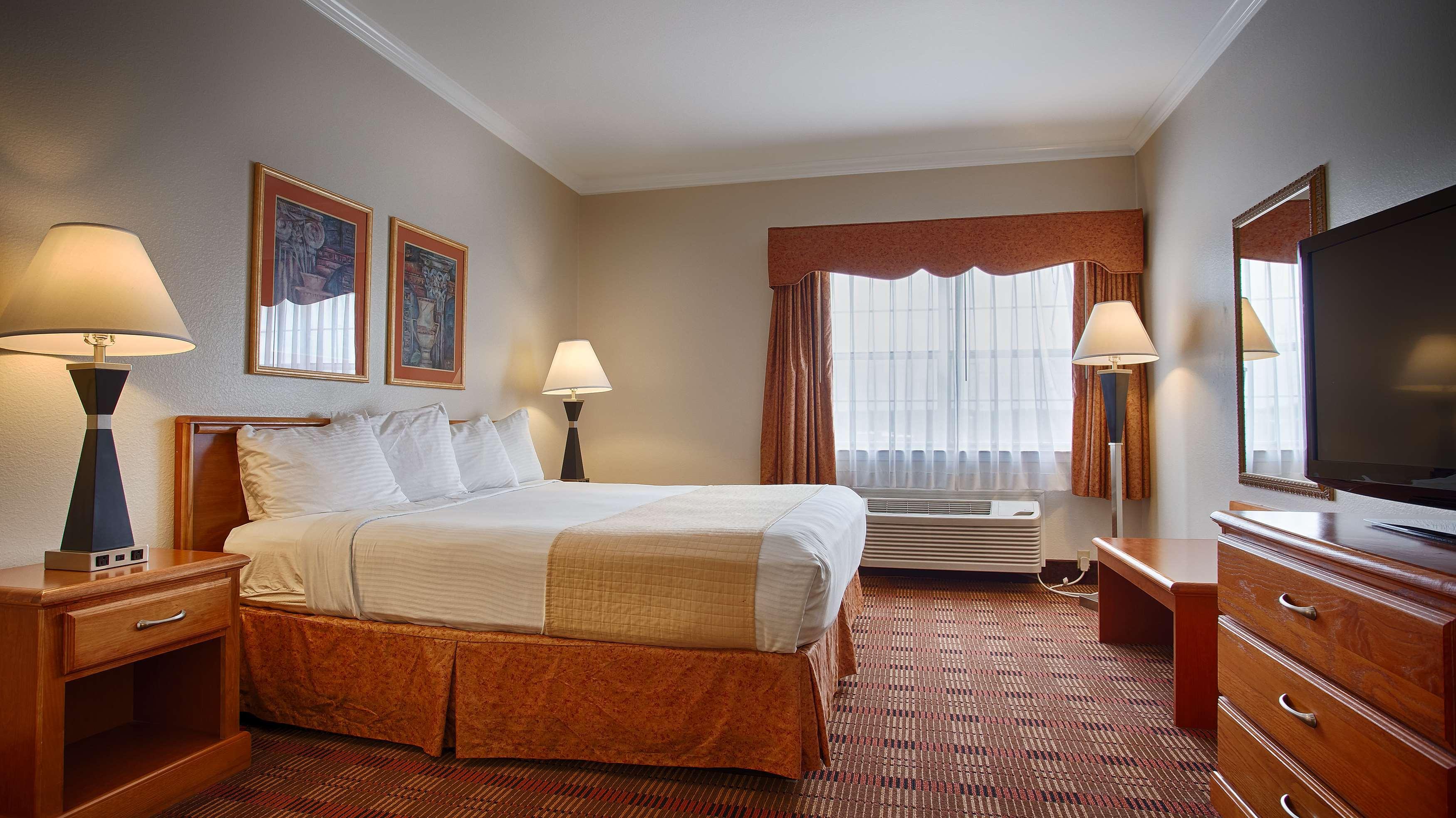 Best Western Club House Inn & Suites Mineral Wells Buitenkant foto