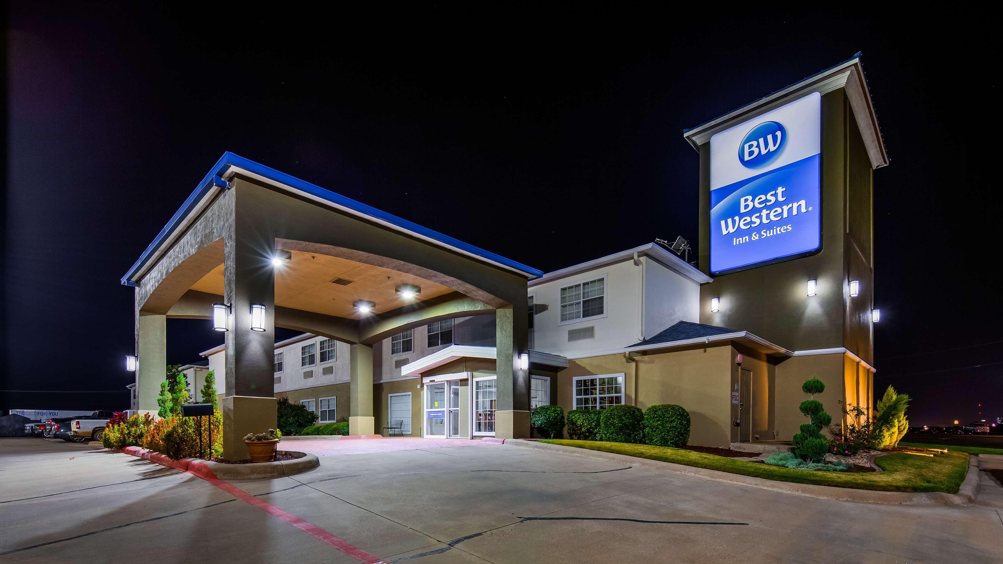 Best Western Club House Inn & Suites Mineral Wells Buitenkant foto
