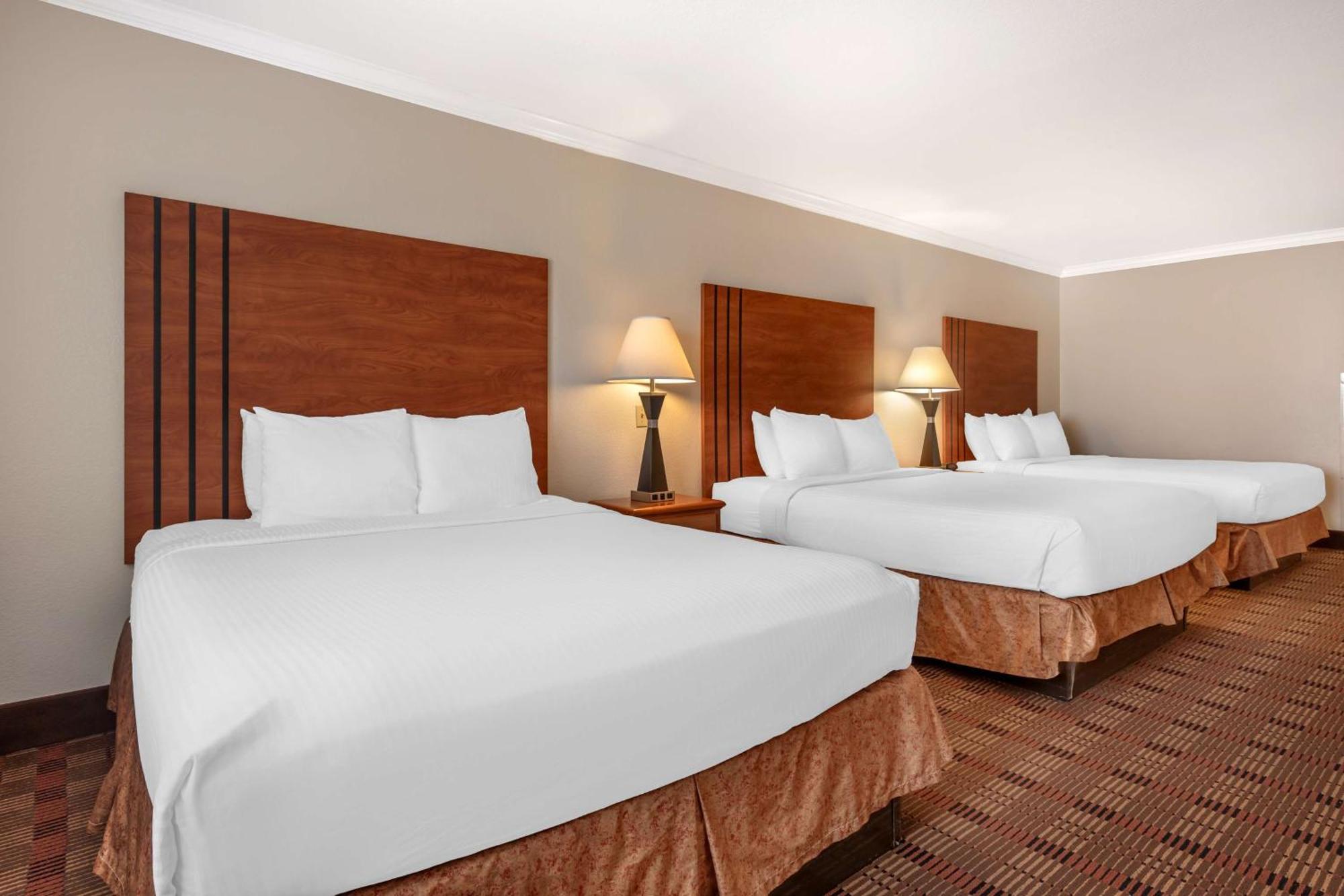 Best Western Club House Inn & Suites Mineral Wells Buitenkant foto