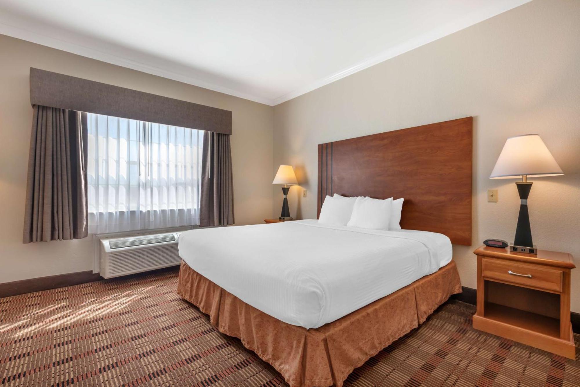 Best Western Club House Inn & Suites Mineral Wells Buitenkant foto