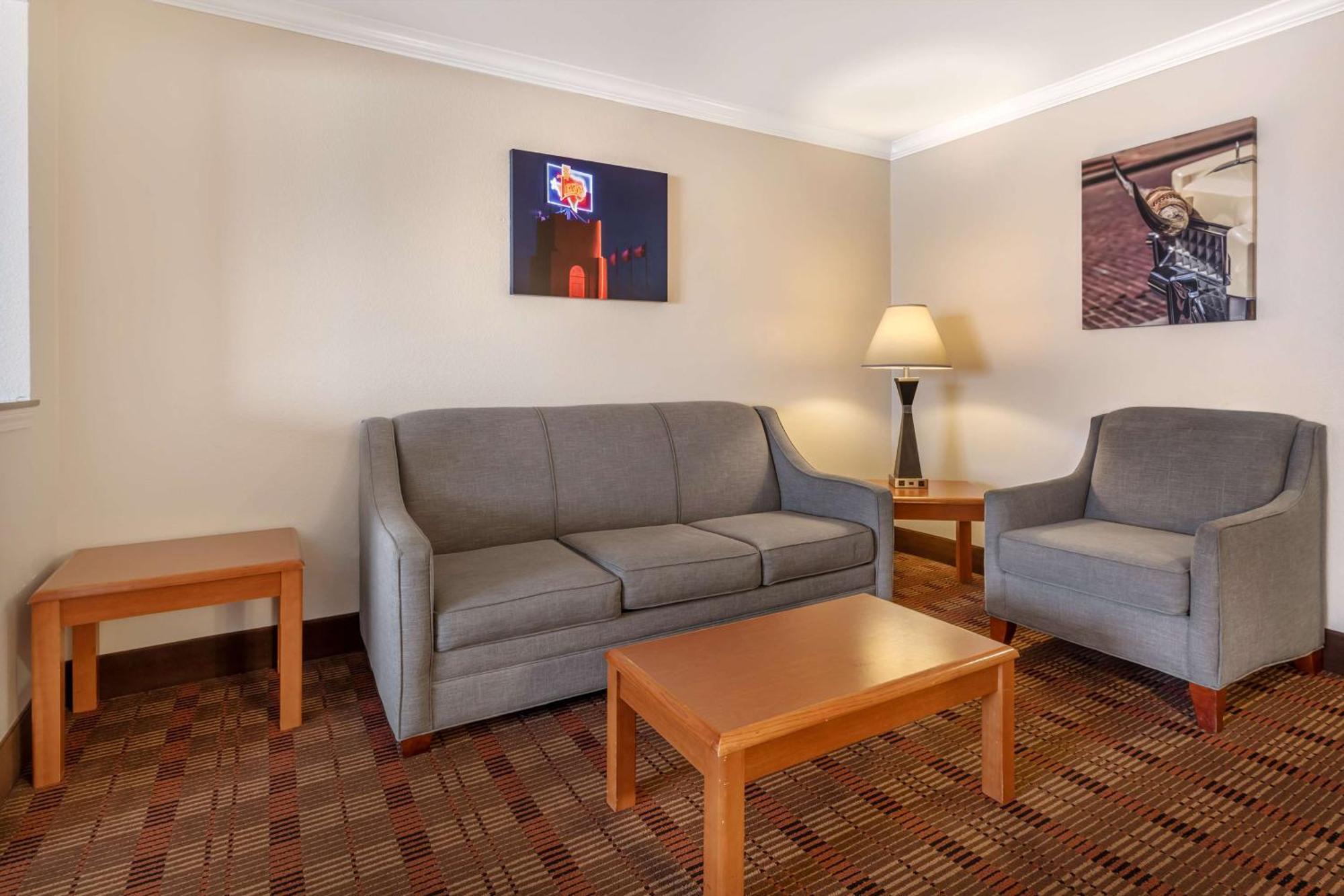 Best Western Club House Inn & Suites Mineral Wells Buitenkant foto