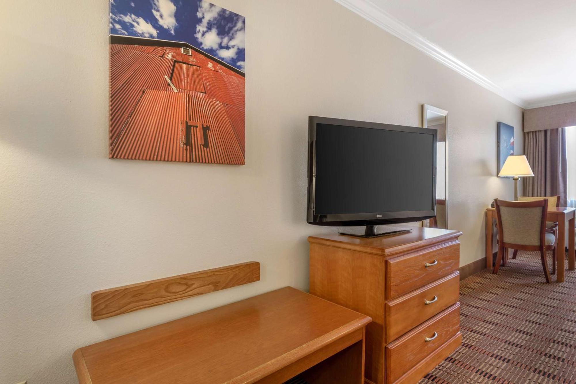 Best Western Club House Inn & Suites Mineral Wells Buitenkant foto