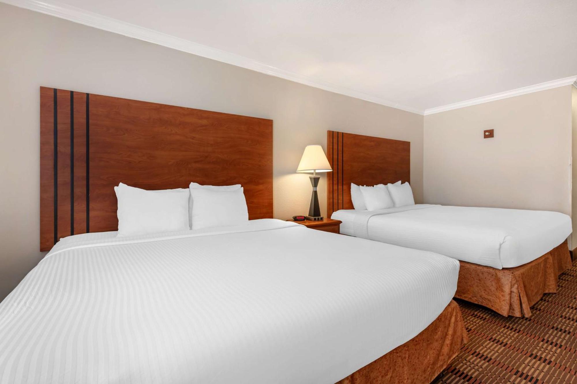Best Western Club House Inn & Suites Mineral Wells Buitenkant foto