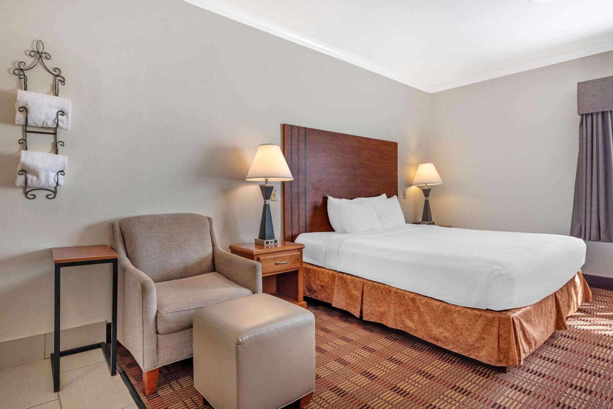 Best Western Club House Inn & Suites Mineral Wells Buitenkant foto