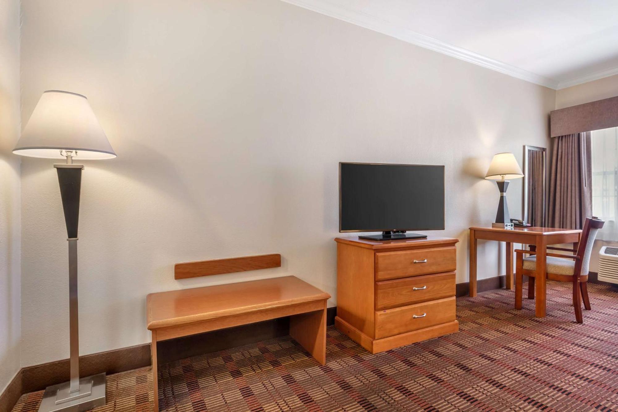Best Western Club House Inn & Suites Mineral Wells Buitenkant foto