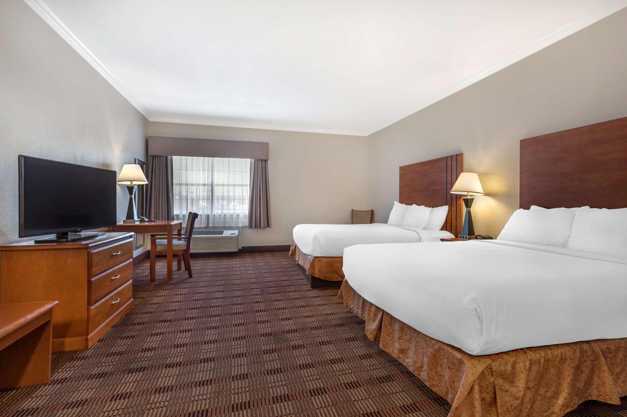 Best Western Club House Inn & Suites Mineral Wells Buitenkant foto